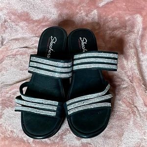 Skechers Bling Wedge Sandal Brand New size 9